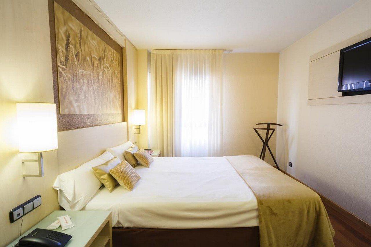 Hotel Condes De Haro Logroño Esterno foto