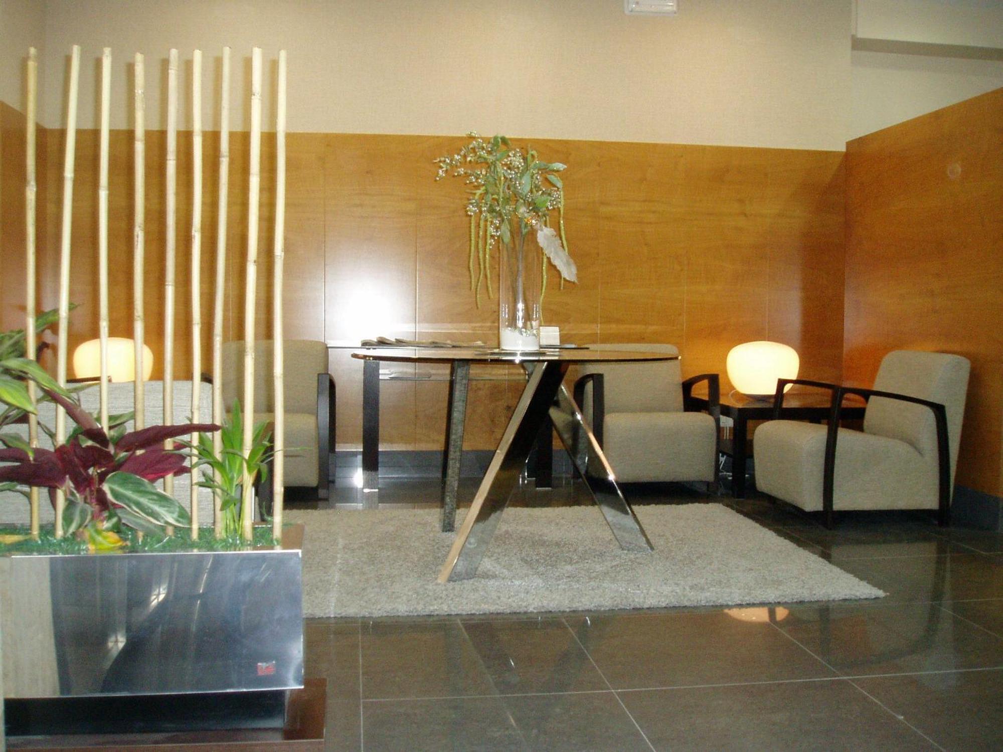 Hotel Condes De Haro Logroño Esterno foto