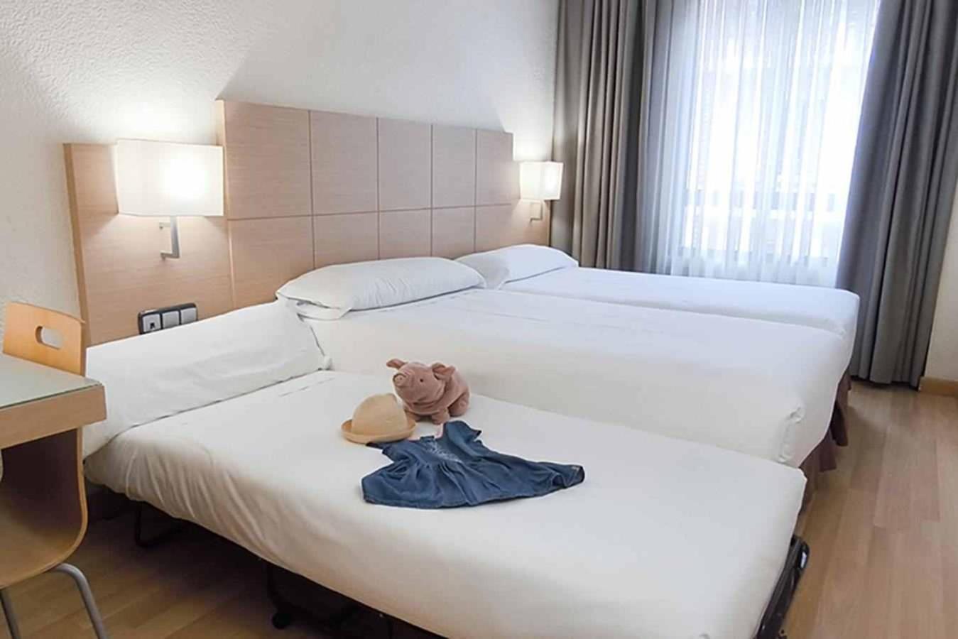 Hotel Condes De Haro Logroño Esterno foto