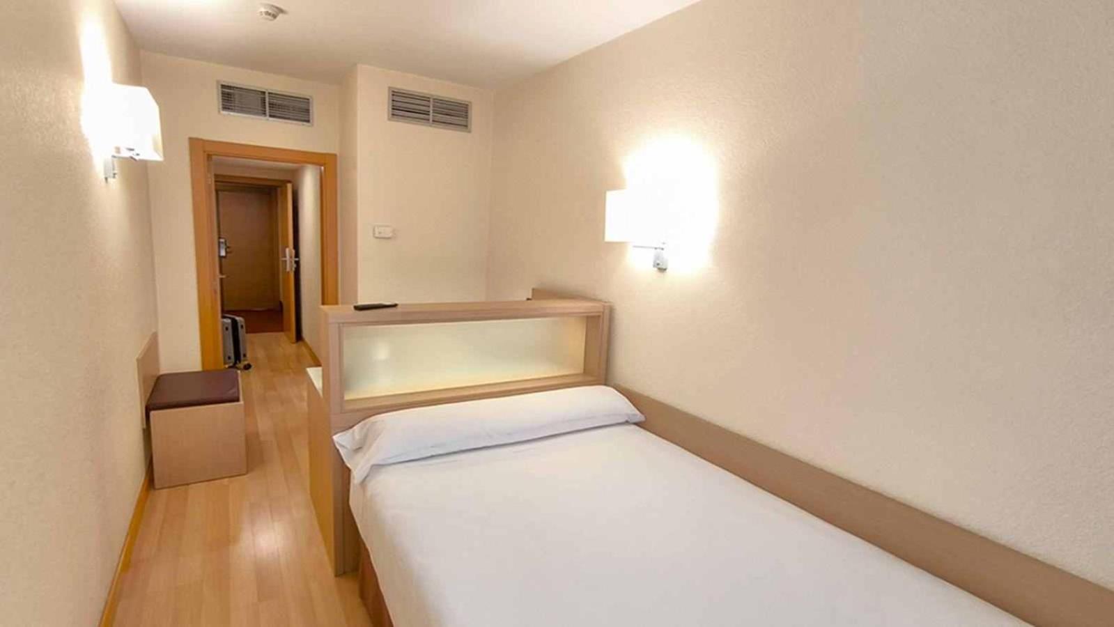 Hotel Condes De Haro Logroño Esterno foto