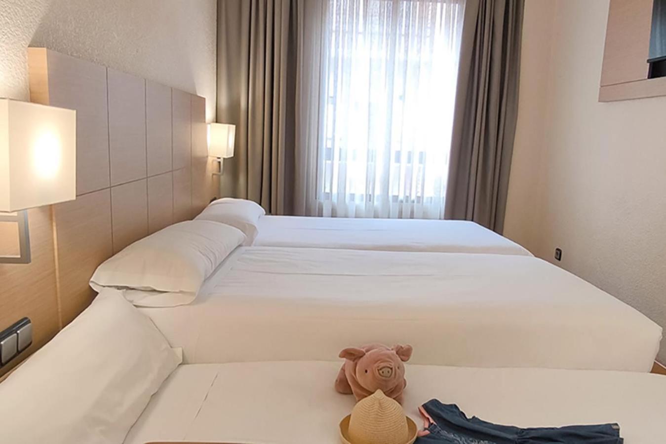 Hotel Condes De Haro Logroño Esterno foto