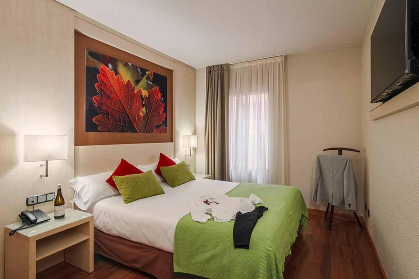 Hotel Condes De Haro Logroño Esterno foto