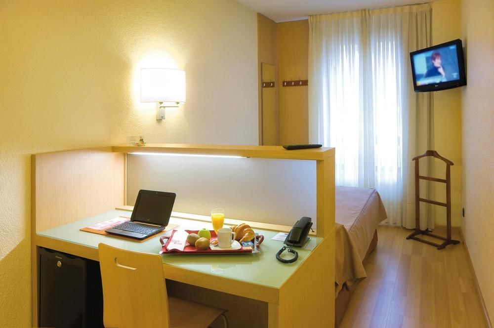 Hotel Condes De Haro Logroño Esterno foto